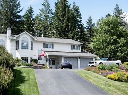 Alexandria House Bed & Breakfast 웨스트 켈로나 외부 사진