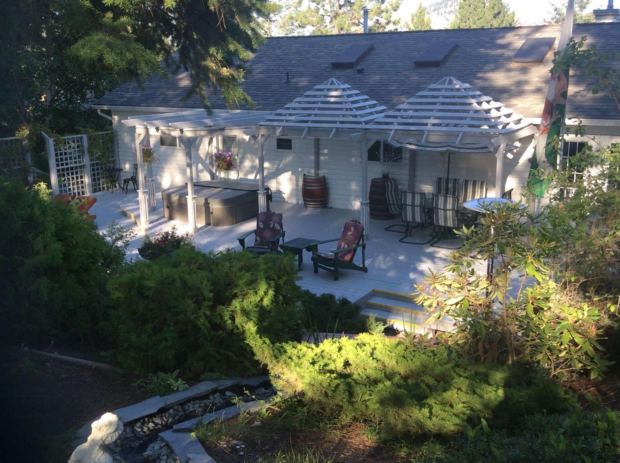Alexandria House Bed & Breakfast 웨스트 켈로나 외부 사진
